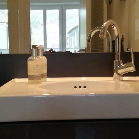 Zum Hof Apartment *