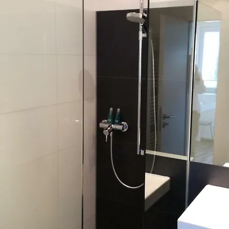 Zum Hof Apartment