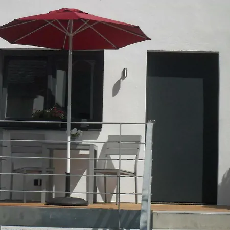 Zum Hof Apartment *